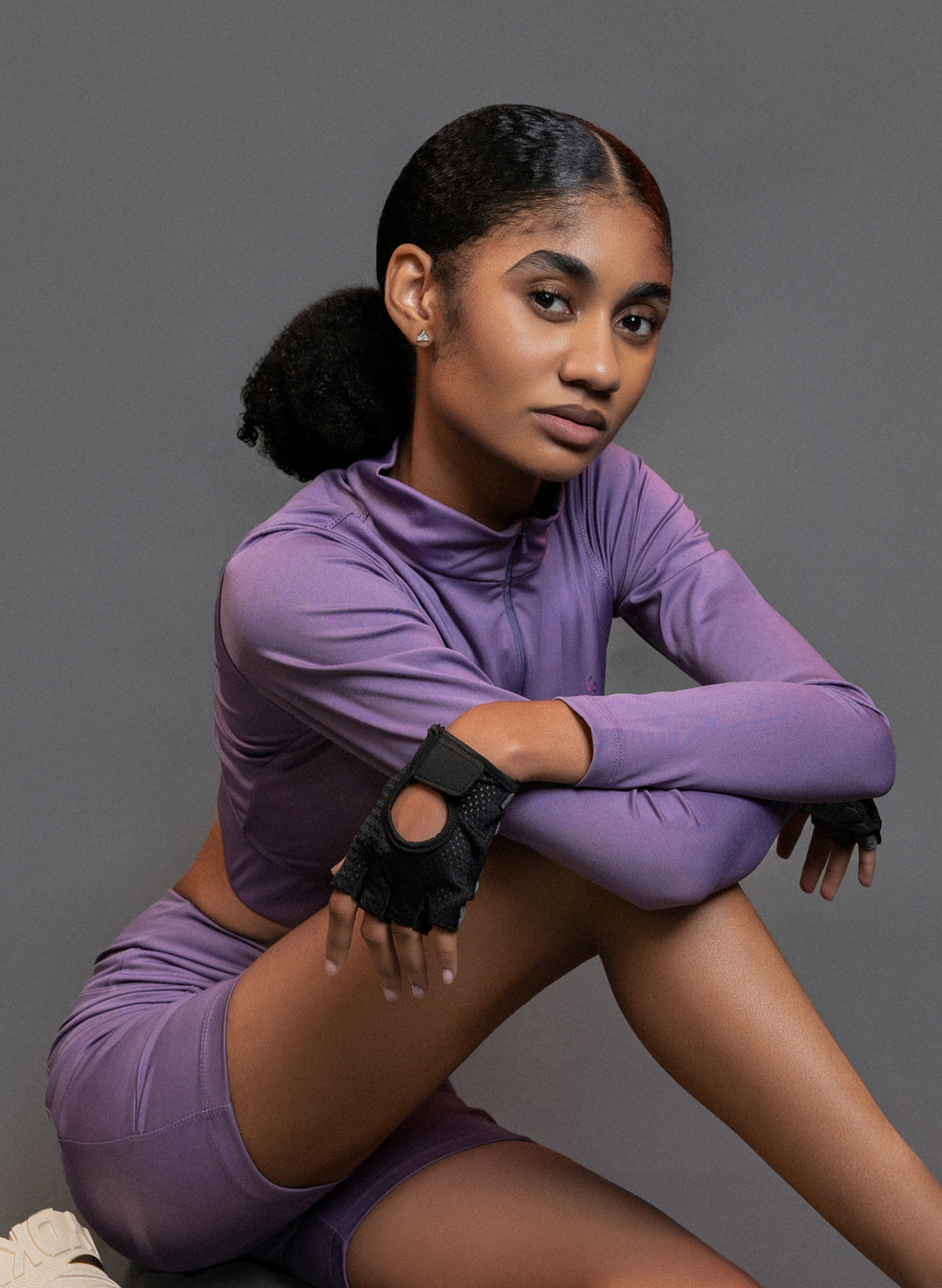 QualiFit Limitless luxe Stretch long sleeve half zip-up crop top with high waisted Biker Shorts with double sided pockets 1 set