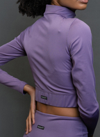 QualiFit Limitless luxe Stretch long sleeve half zip-up crop top with high waisted Biker Shorts with double sided pockets 1 set